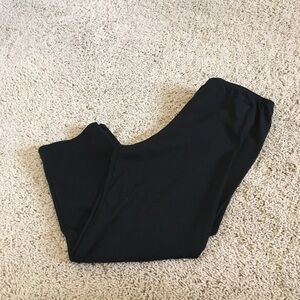 IZ Amy Byer Girls size 12 black capris